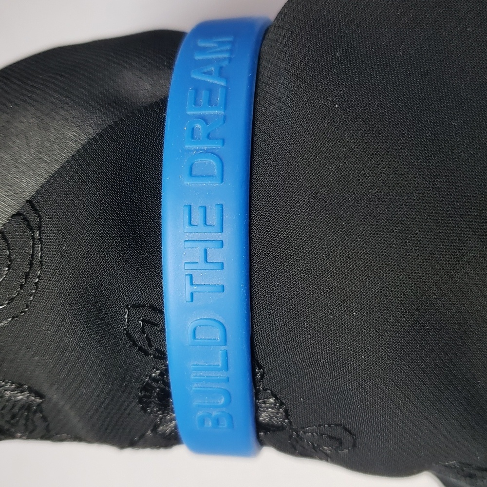 ☕ Silicone Bracelet